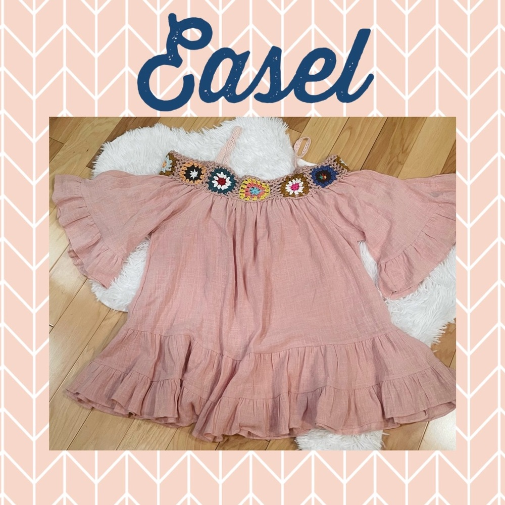 Easel 🌸 Crochet Knit Floral Blouse
